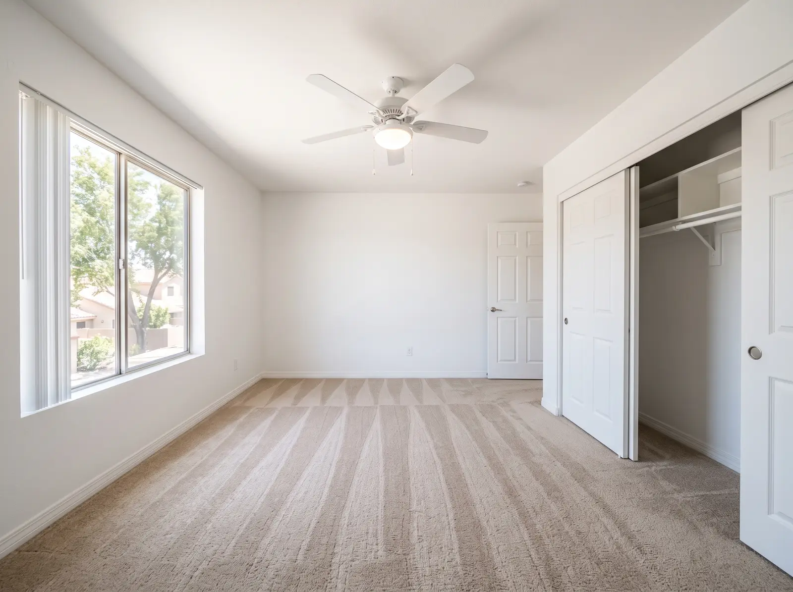 Show-ready vacant rental home interior in Chandler, Arizona